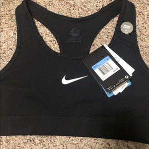 Nike sports bra NWT
